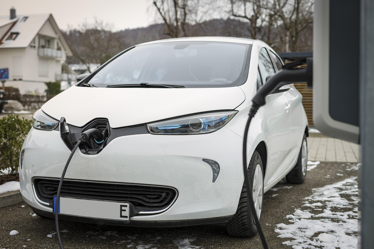 Electric Cars Plus Minus To The Users: A 2026 Ownership Guide